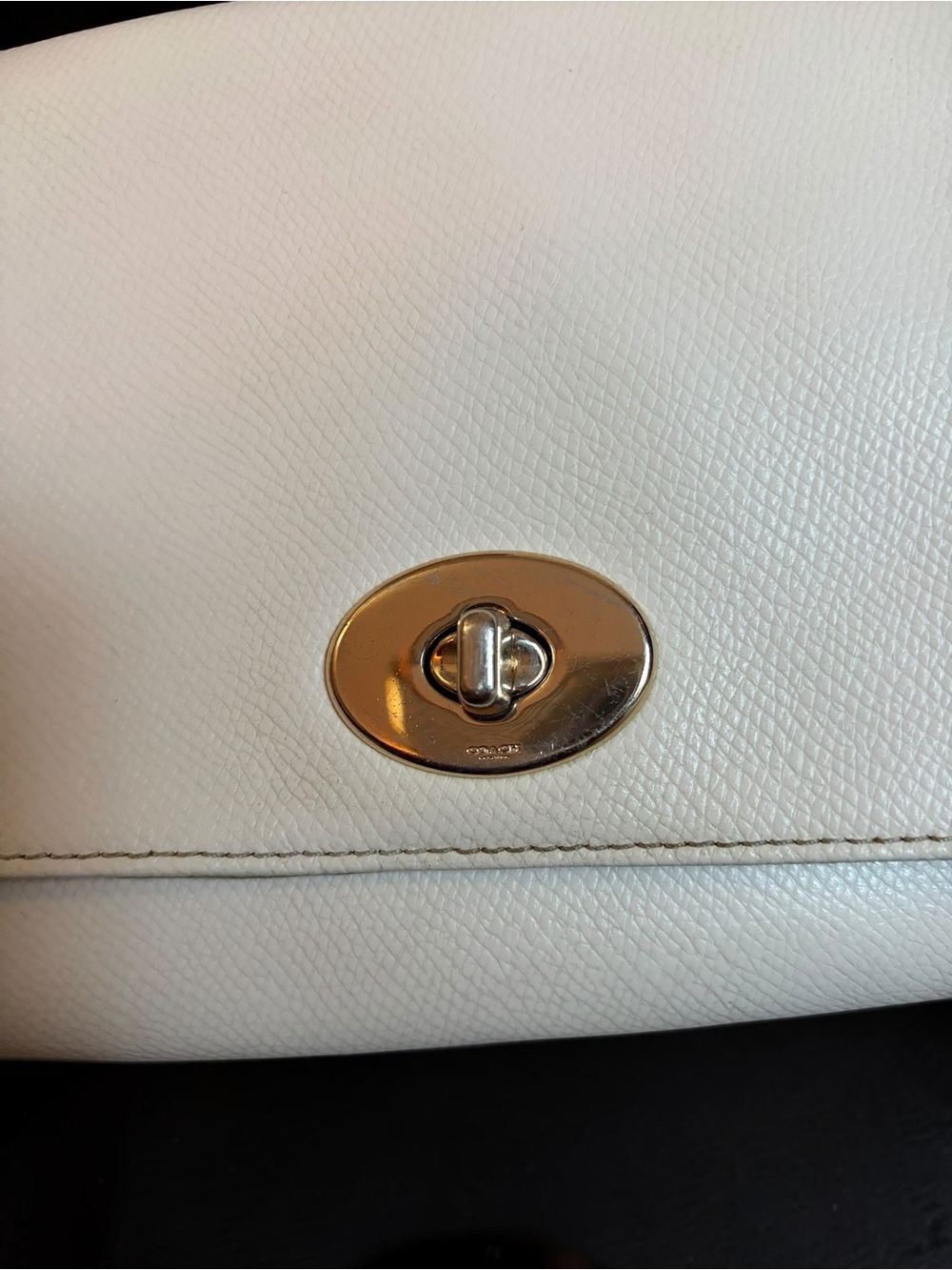 Coach Cream Shoulder Bag with Interior Patch Logo - Picture 4 of 8